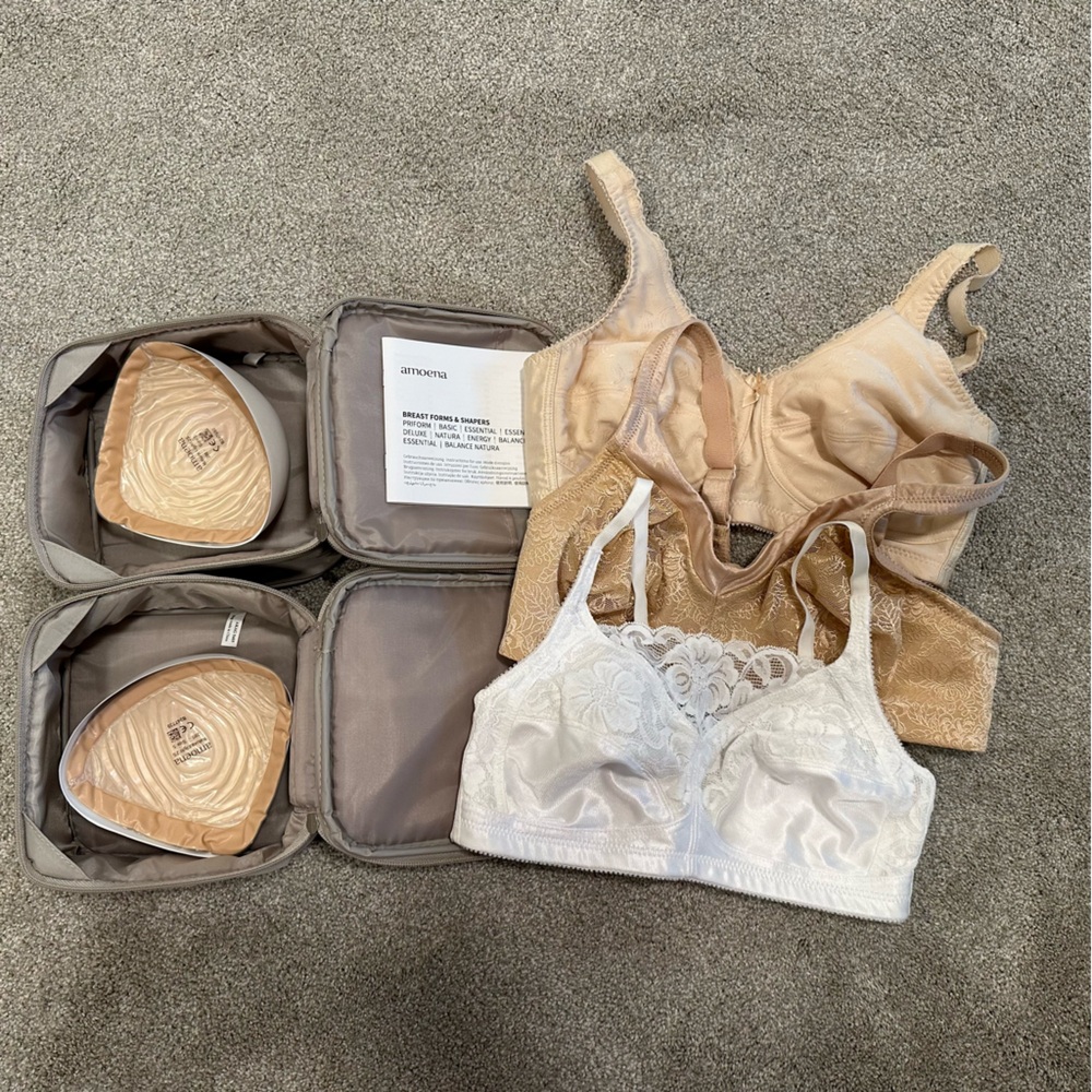 Amoena breast inserts and bra bundle